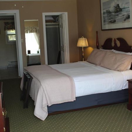 Tara Manor Inn St. Andrews By The Sea エクステリア 写真