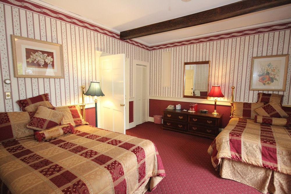 Tara Manor Inn St. Andrews By The Sea エクステリア 写真