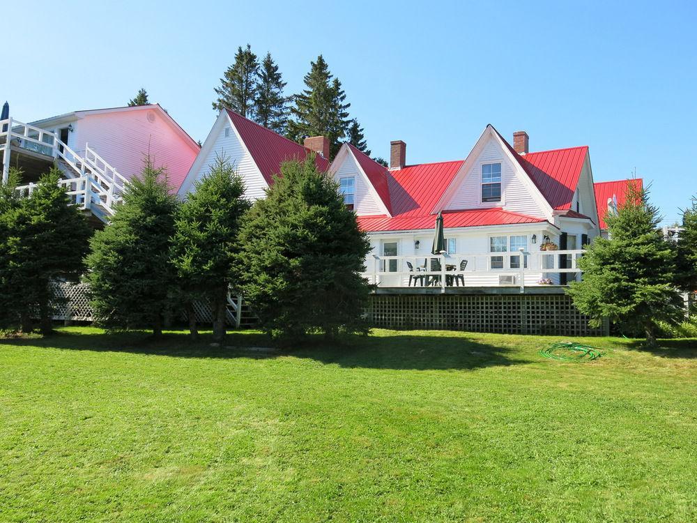 Tara Manor Inn St. Andrews By The Sea エクステリア 写真