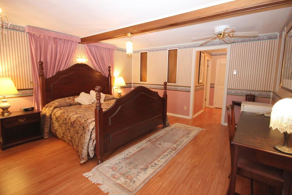 Tara Manor Inn St. Andrews By The Sea エクステリア 写真