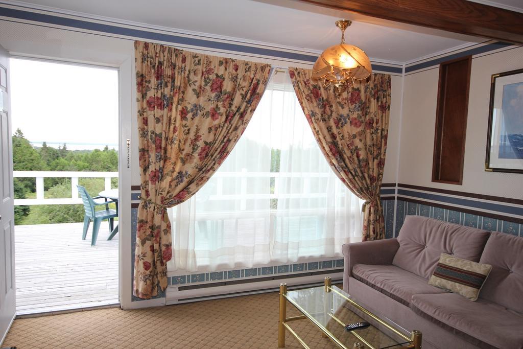 Tara Manor Inn St. Andrews By The Sea エクステリア 写真