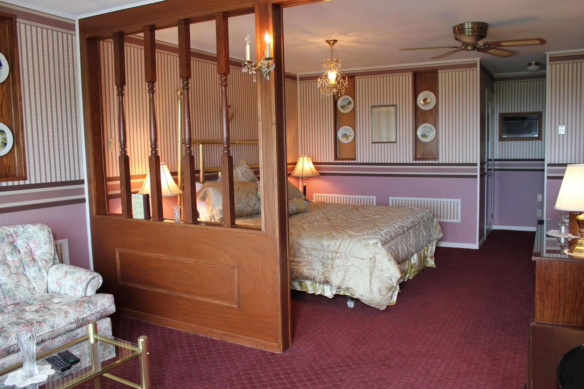 Tara Manor Inn St. Andrews By The Sea エクステリア 写真