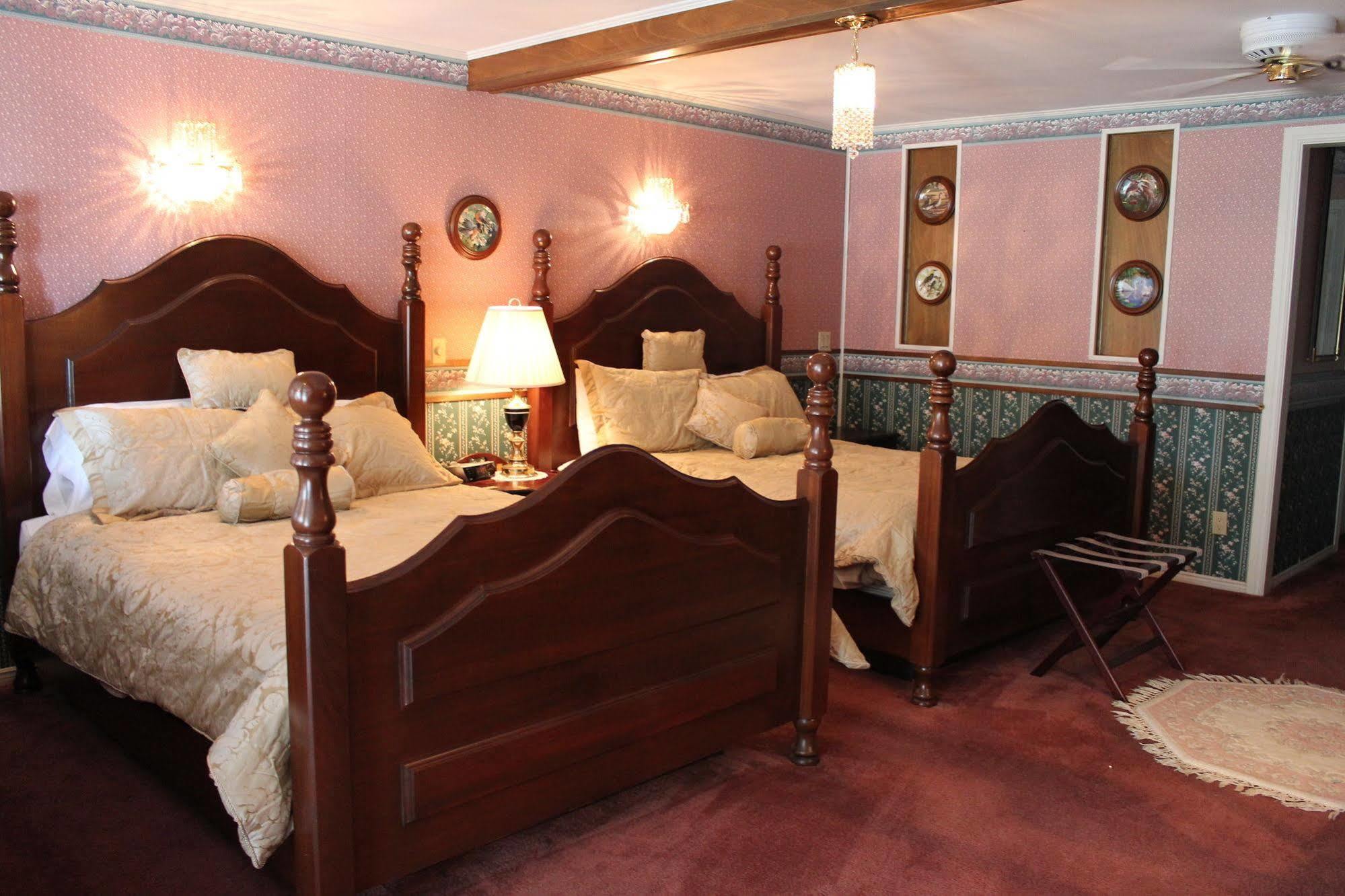 Tara Manor Inn St. Andrews By The Sea エクステリア 写真